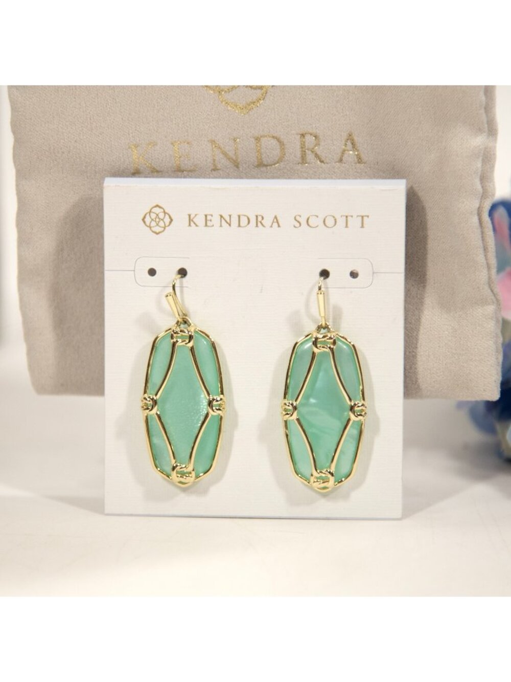 Kendra Scott Piale Green Mother of Pearl Elle Lattice Gold Earrings NWT